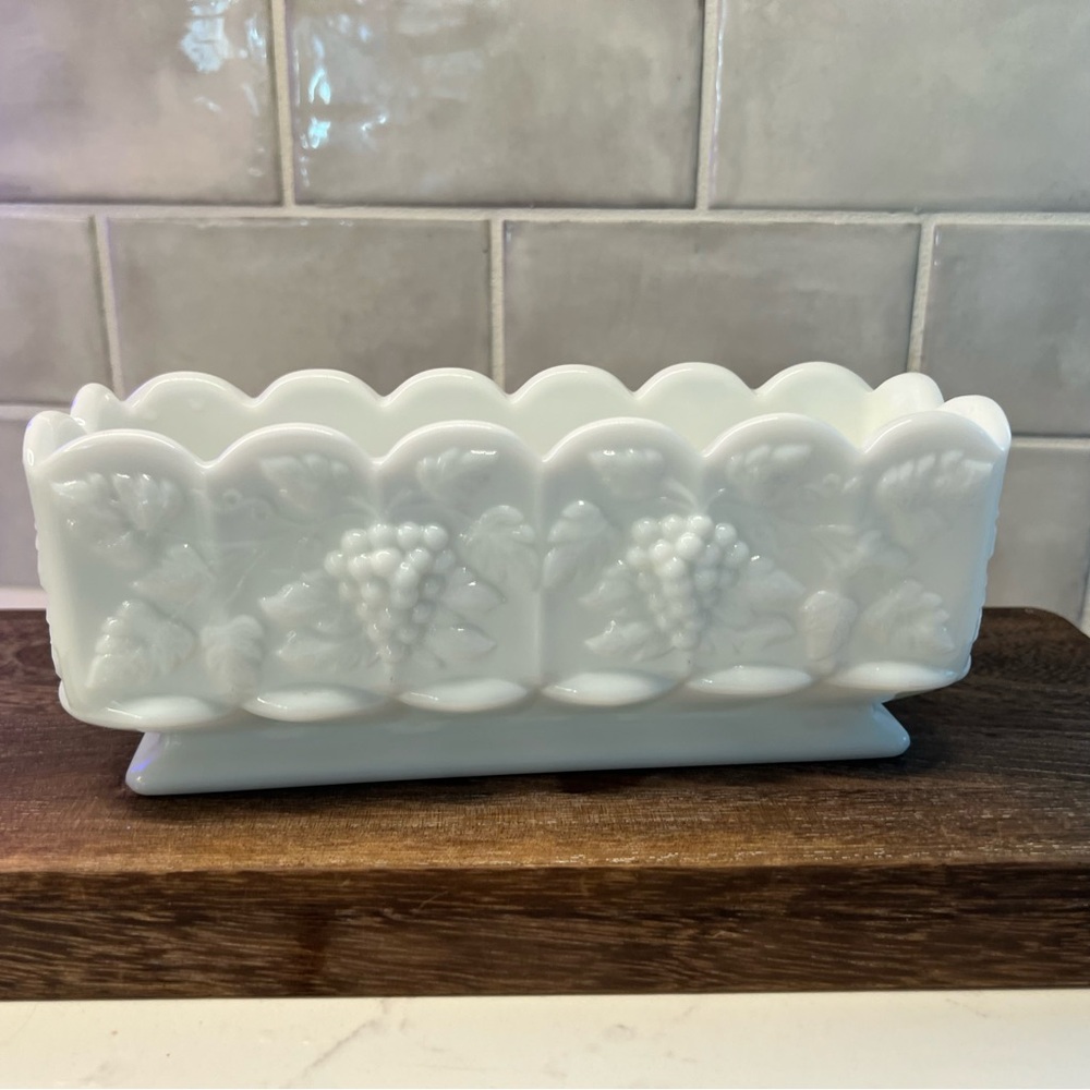 Vintage Westmoreland Milk Glass Paneled Grape Planter